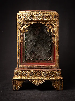 Antique wooden Burmse temple