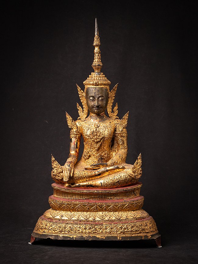 Antique bronze Thai Rattanakosin Buddha