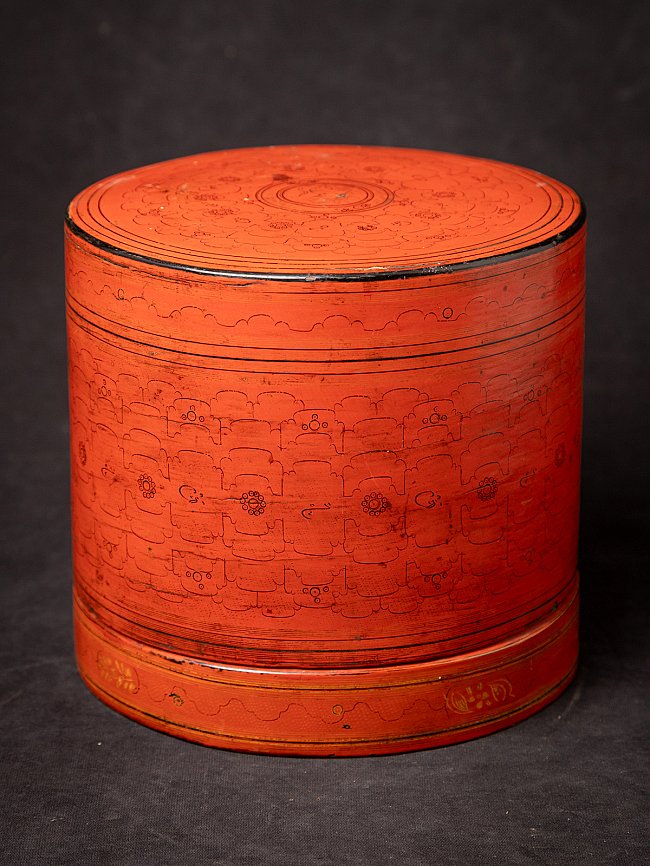 Burmesische Lackware-Betelnussdose mit Deckel, zylindrische Form mit Ritzdekor
