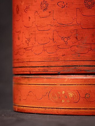 Antique Burmese lacquerware betelnut box