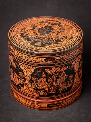 Antique Burmese lacquerware betelnut box