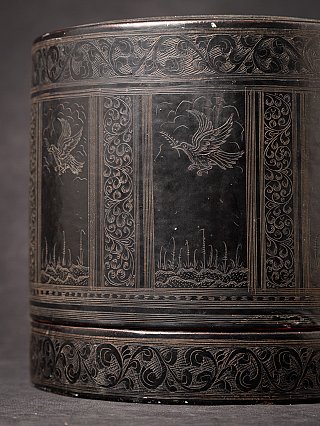 Antique Burmese lacquerware betelnut box