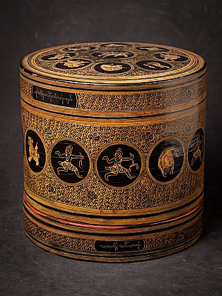 Antique Burmese lacquerware betelnut box