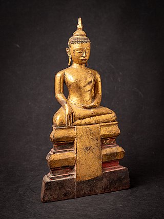 Antieke houten Cambodiaanse Boeddha