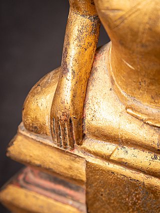 Antieke houten Cambodiaanse Boeddha