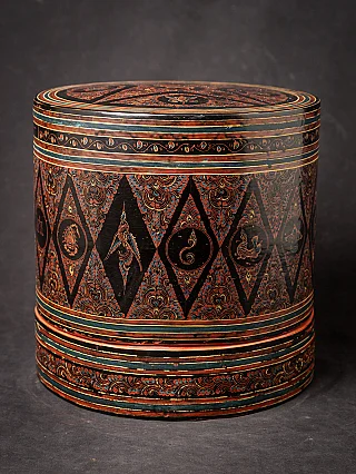 Large antique Burmese lacquerware betelnut box