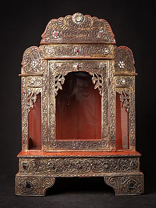 Antiker hölzerner burmesischer Buddha-Tempel