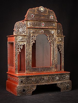 Antiker hölzerner burmesischer Buddha-Tempel