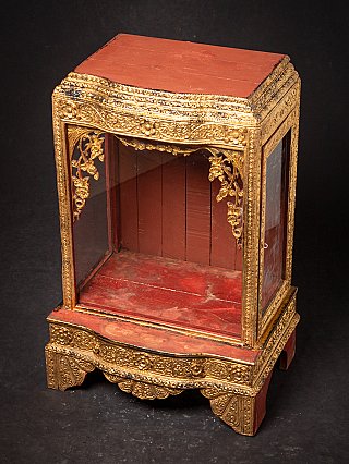 Antieke houten Birmese tempel