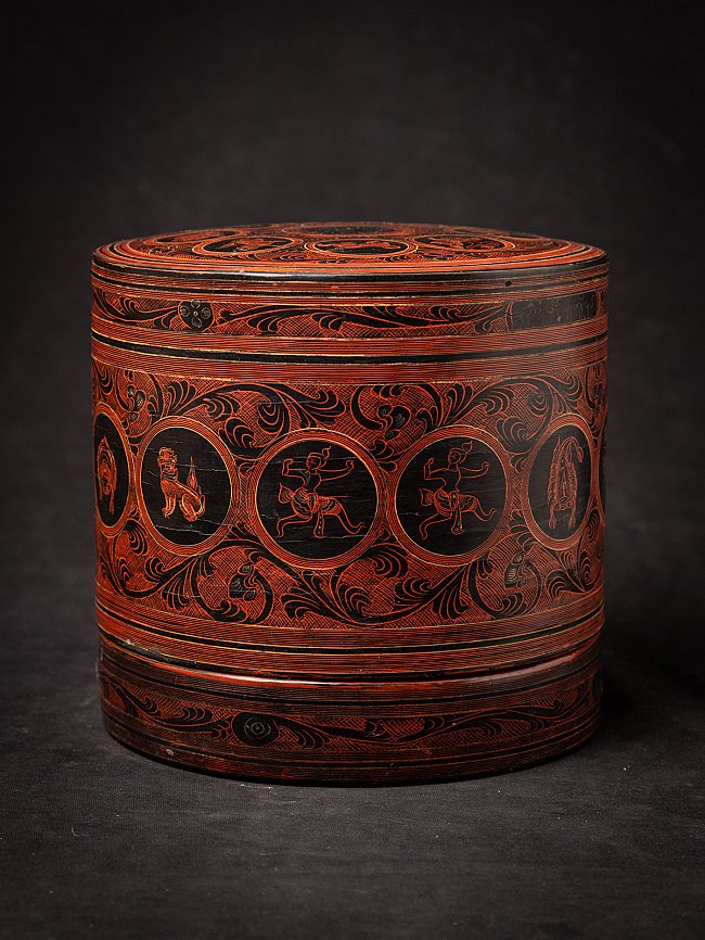 Antique Burmese lacquerware betelnut box
