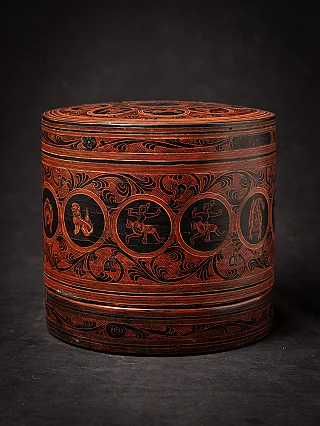 Antique Burmese lacquerware betelnut box