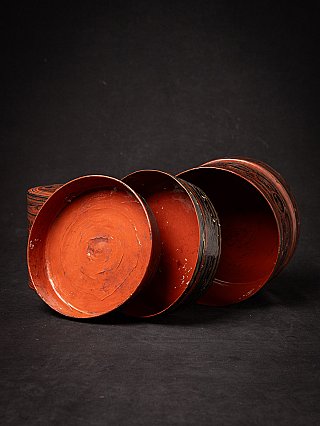 Antique Burmese lacquerware betelnut box