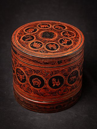 Antique Burmese lacquerware betelnut box