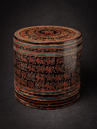 Large antique Burmese lacquerware betelnut box