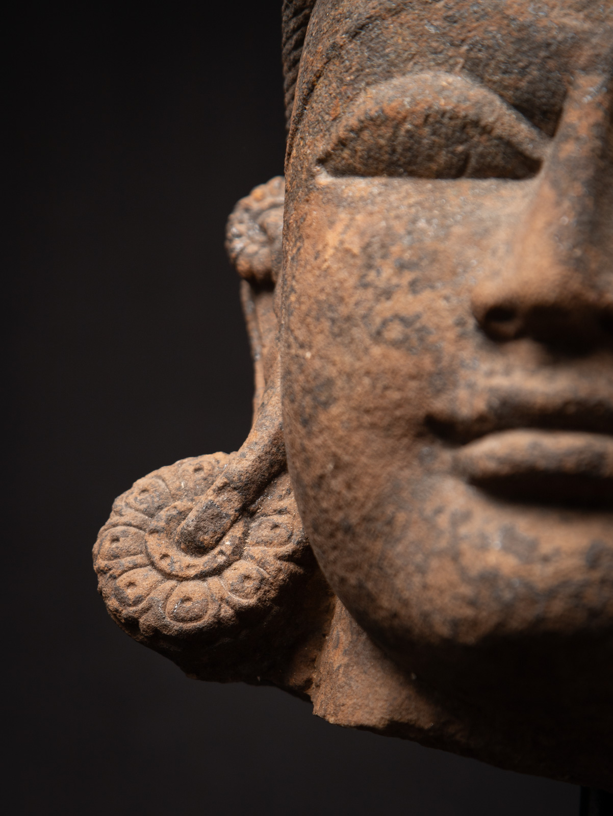 インドシバ神の石像 Antique sandstone Shiva head from India