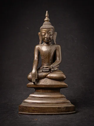 Antique bronze Burmese Shan Buddha