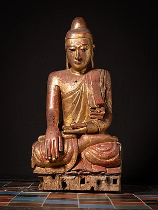 Grote antieke houten Birmese Mandalay Boeddha