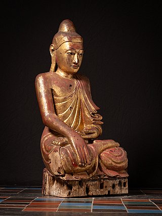 Grote antieke houten Birmese Mandalay Boeddha