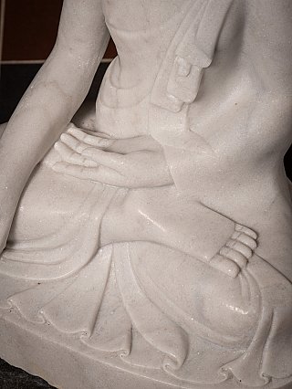 Neue gemachte burmesische Buddhafigur aus Marmor