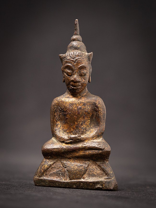 Thai Ayutthaya Buddha statue in bronze, seated in dhyana mudra, full-front view