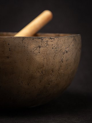 Large antique bronze Nepali Singing Bowl