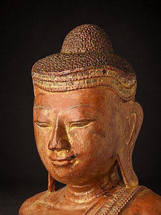 Antieke staande Mandalay Boeddha