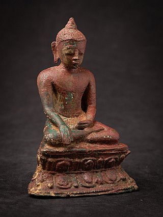 Ava-Buddha-Statue aus Bronze, Dreiviertelansicht mit Patina und Bhumisparsha-Mudra