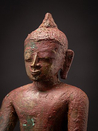 Kopdetail der Ava-Buddha-Statue aus Bronze, Ohr und Haarstruktur sichtbar