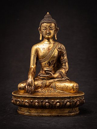 Nepalesische Buddha-Statue aus Bronze, sitzend in Bhūmisparśa-Mudrā auf Lotussockel, Frontansicht