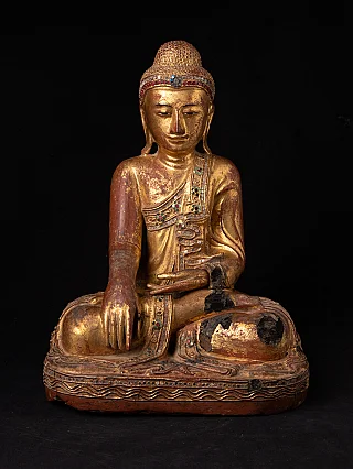 Houten Mandalay Boeddhabeeld uit Myanmar in zit met bhumisparsha mudra, vooraanzicht