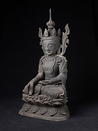 Buddha statue in lacquerware from Burma (Myanmar), crowned, three-quarter left view with varada mudra