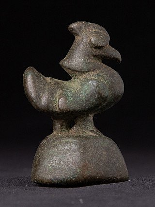 Opiumgewicht aus Bronze aus Burma (Myanmar), Vogel in Seitenansicht mit aufgerichtetem Schwanz