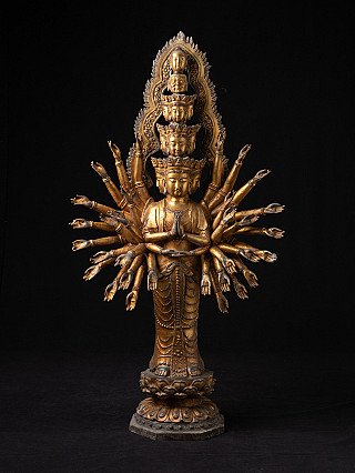 Chinesische Avalokiteshvara-Statue aus Bronze, stehend mit vielen Armen, Namaskara-Mudra, Frontalansicht