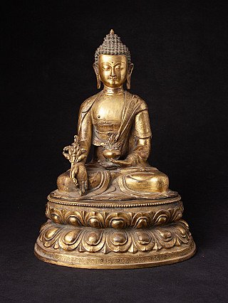 Nepalische Bronze-Statue des Medizinbuddha, sitzend auf Lotus-Sockel, Frontalansicht mit Schale und Varada-Mudra