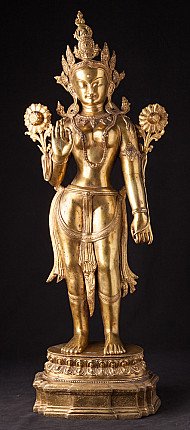 Nepalesische Tara-Statue aus Bronze, stehend in Frontalansicht mit Lotusblüten und Krone