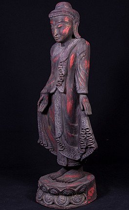 Stehende Mandalay-Buddha-Statue aus Holz, Dreiviertelansicht mit rechter Seite und Sockel