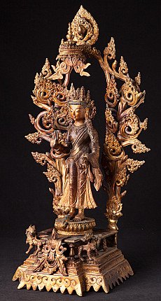 Nepalesische Maitreya-Buddha-Statue aus Bronze mit durchbrochenem Aureol, Dreiviertelansicht links