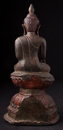Rear view of the bronze Ava Buddha statue from Burma (Myanmar), showing back and topknot