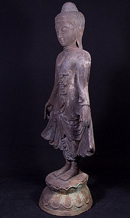 Burmese Mandalay bronze Buddha statue, three-quarter left view