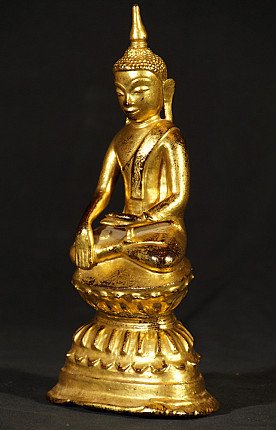 Buddha-Statue der Ava-Zeit aus Myanmar, bronzen, Dreiviertelansicht links auf Lotosthron