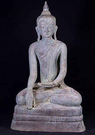Burmesische Buddha-Statue aus Bronze im Ava-Stil, sitzend in Bhūmisparśa-Mudrā, Frontalansicht