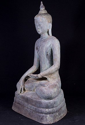 Buddha-Statue aus Myanmar aus Bronze, Ava-Stil, Dreiviertelansicht von rechts mit Sockel
