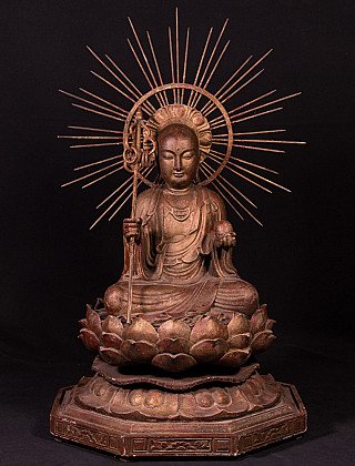 Große japanische Holzstatue eines Jizo-Mönchs auf Lotossockel mit Strahlenkranz, Frontalansicht