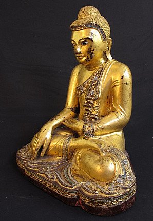Antique sitting Buddha