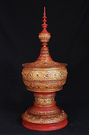 Burmese lacquerware offering vessel, full view with domed lid and finial