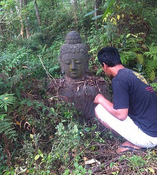 Grosse Lavastein Buddha Figur