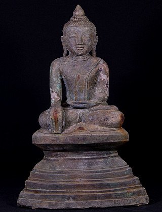 Bronze-Buddha-Statue aus Burma (Myanmar), sitzend in Vorderansicht mit Bhūmisparśa-Mudra