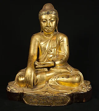 Antike Buddha-Statue aus Holz aus Burma, sitzend in Bhūmisparśa-Mudrā, Frontalansicht
