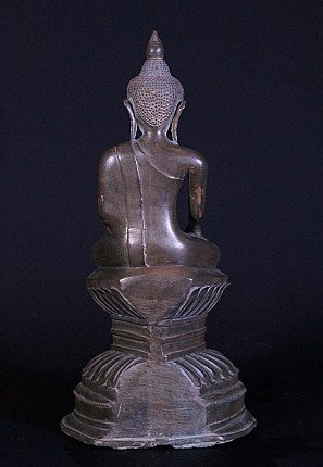 Sitzende Bronze-Buddha-Statue der Ava-Zeit, Rückansicht mit Rücken und Sockel