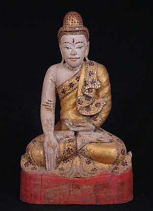 Burmesische Buddha-Statue aus Holz, Bhumisparsha-Mudra, Frontalansicht mit rotem Sockel